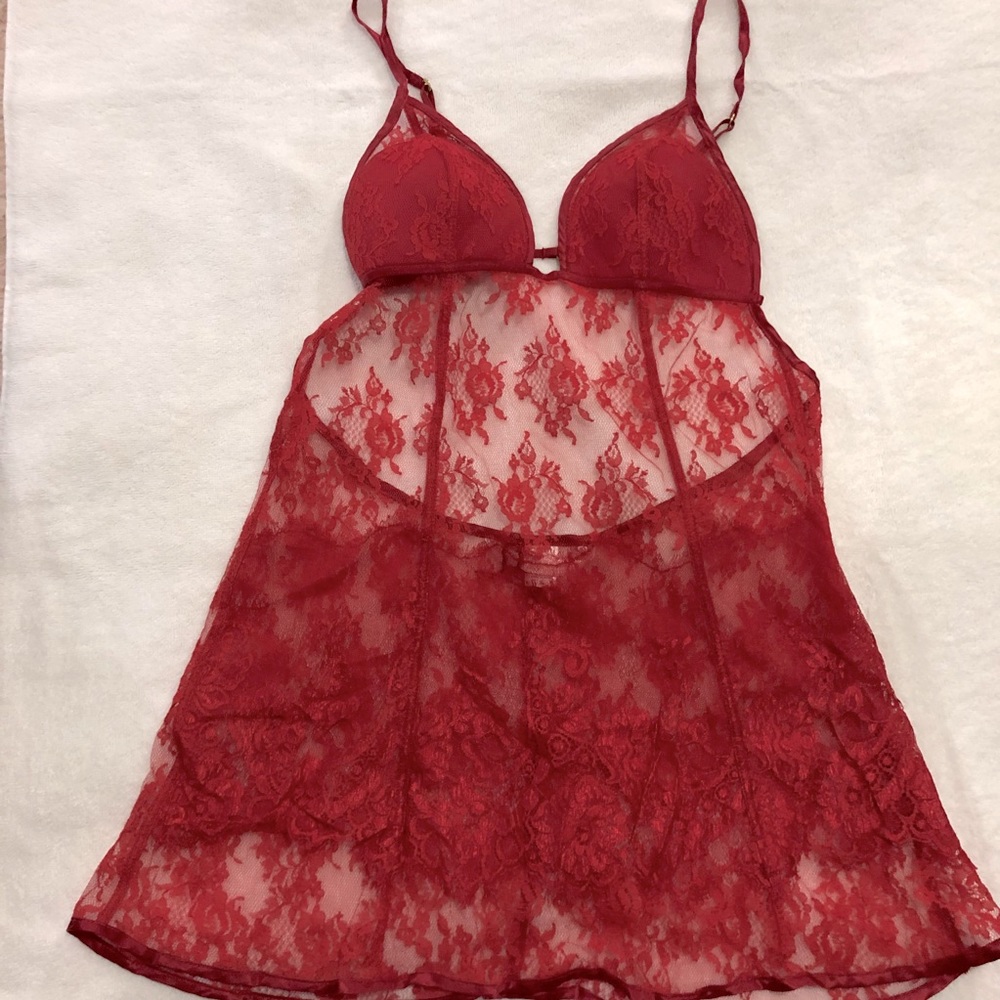 NWOT VS Very Sexy Red lace Chemise